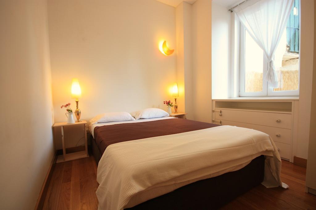 Ferienwohnung Myplace - Lisbon - Camoes Zimmer foto